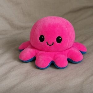 8" REVERSIBLE OCTOPUS PLUSH SOFT TOYS MOOD CHANGE THE COLOR.
